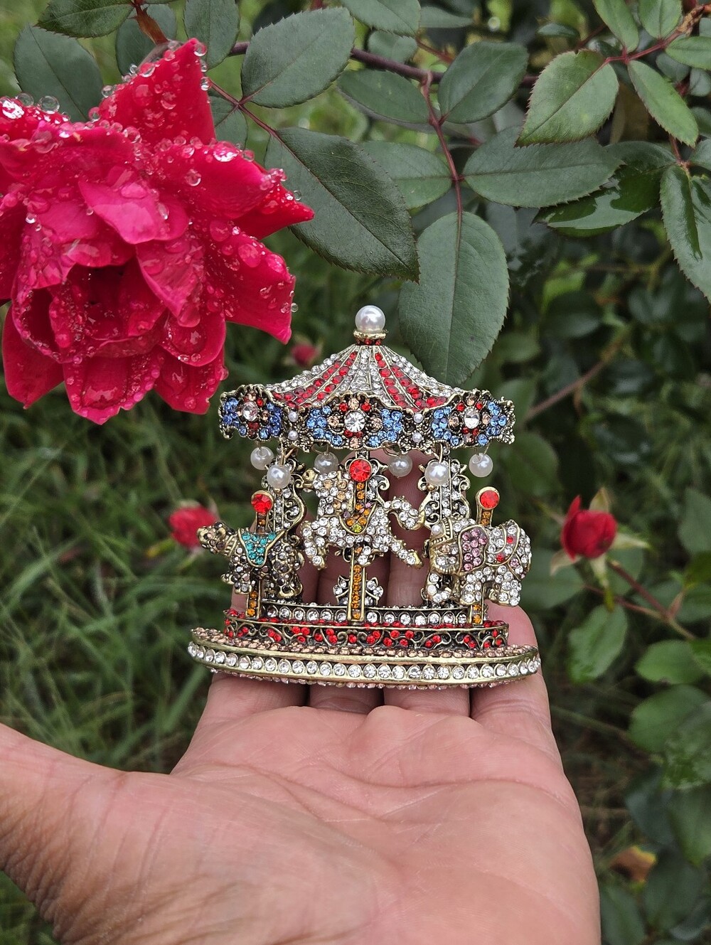 Statement Jeweled Carousel Brooch - Picture 2 of 6